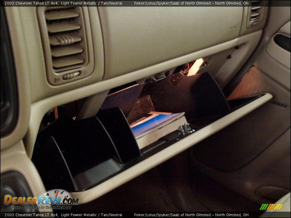 2003 Chevrolet Tahoe LT 4x4 Light Pewter Metallic / Tan/Neutral Photo #27