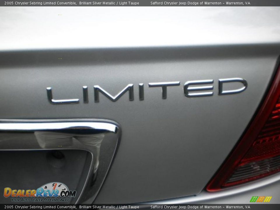 2005 Chrysler Sebring Limited Convertible Logo Photo #9