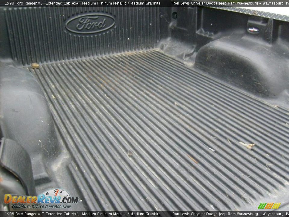 1998 Ford Ranger XLT Extended Cab 4x4 Medium Platinum Metallic / Medium Graphite Photo #15