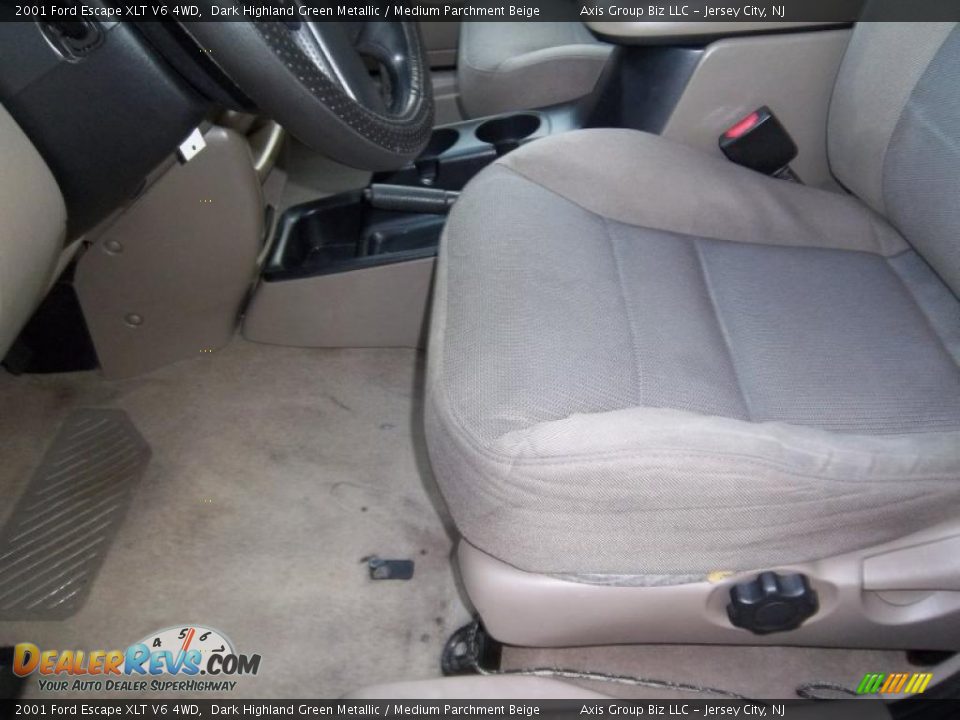 2001 Ford Escape XLT V6 4WD Dark Highland Green Metallic / Medium Parchment Beige Photo #10