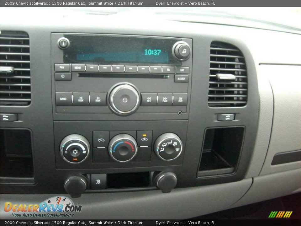 Controls of 2009 Chevrolet Silverado 1500 Regular Cab Photo #14