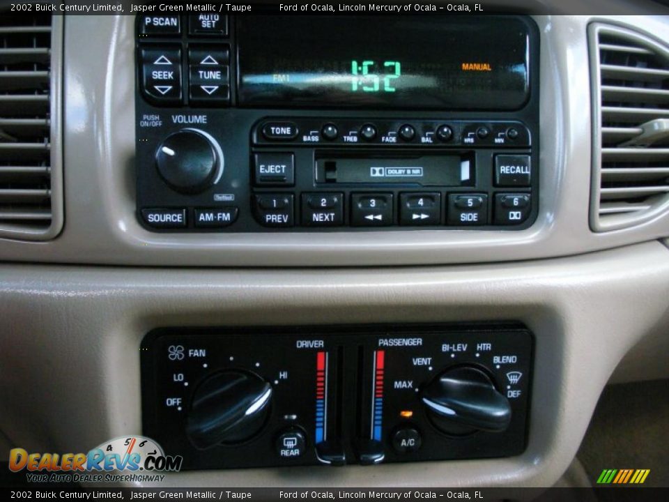 Controls of 2002 Buick Century Limited Photo #21