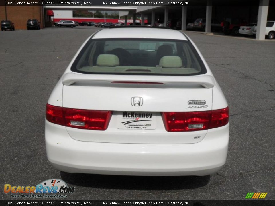 2005 Honda Accord EX Sedan Taffeta White / Ivory Photo #3