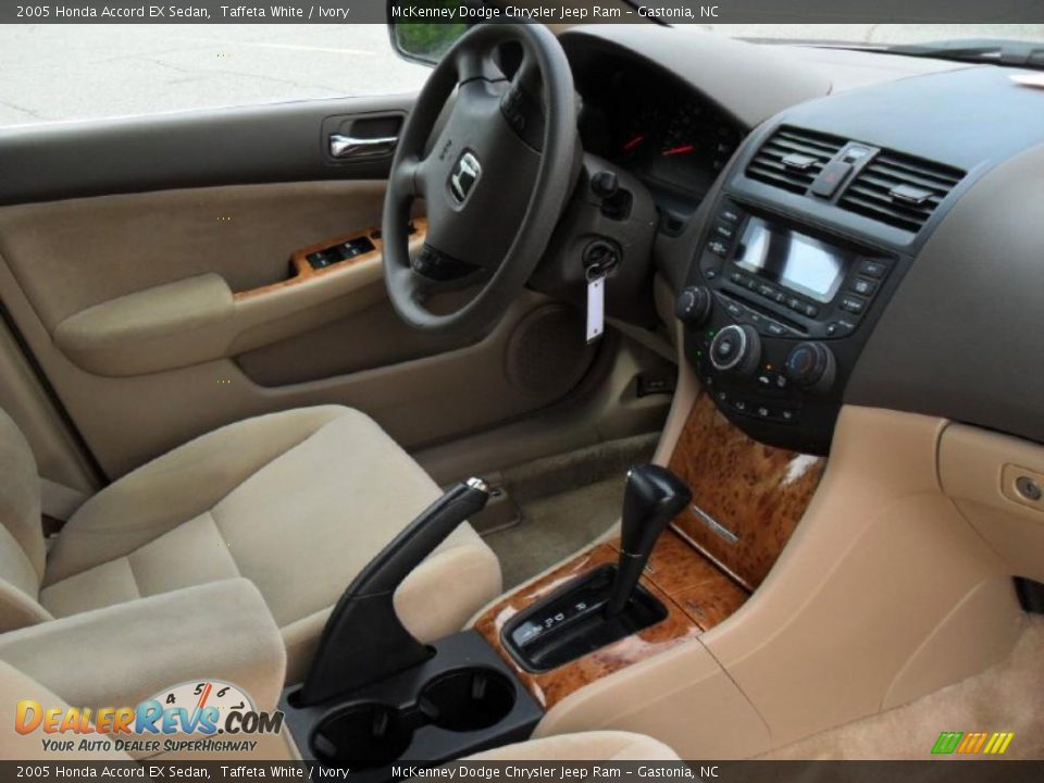 2005 Honda Accord EX Sedan Taffeta White / Ivory Photo #21