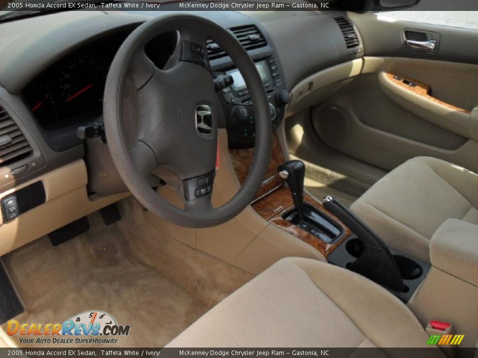 2005 Honda Accord EX Sedan Taffeta White / Ivory Photo #25