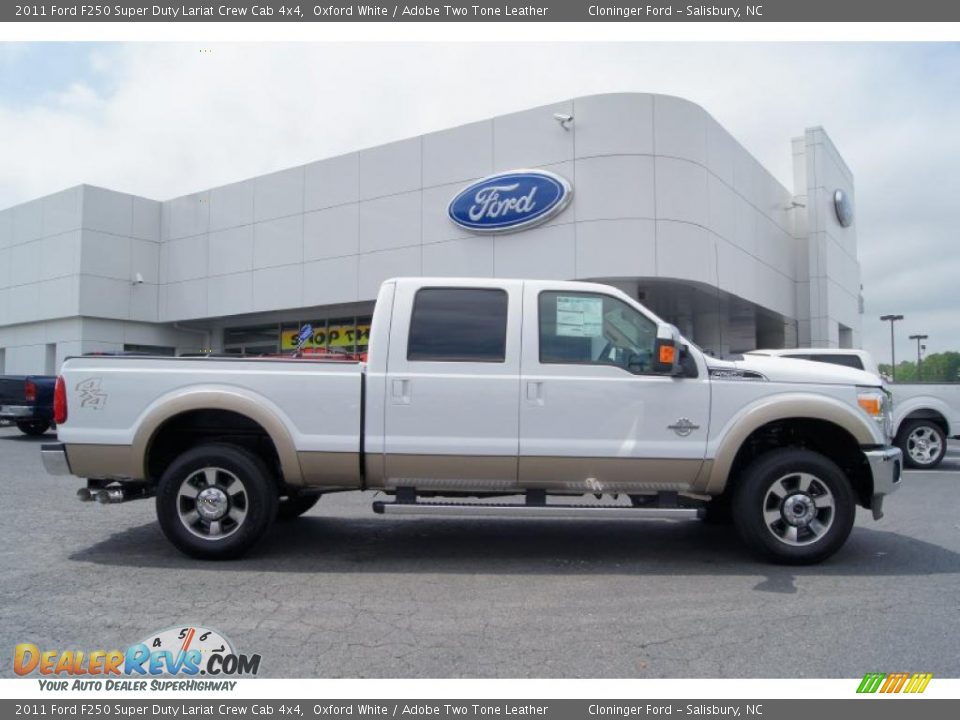 2011 Ford F250 Super Duty Lariat Crew Cab 4x4 Oxford White / Adobe Two Tone Leather Photo #2