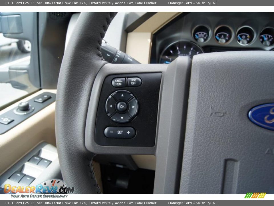 2011 Ford F250 Super Duty Lariat Crew Cab 4x4 Oxford White / Adobe Two Tone Leather Photo #30