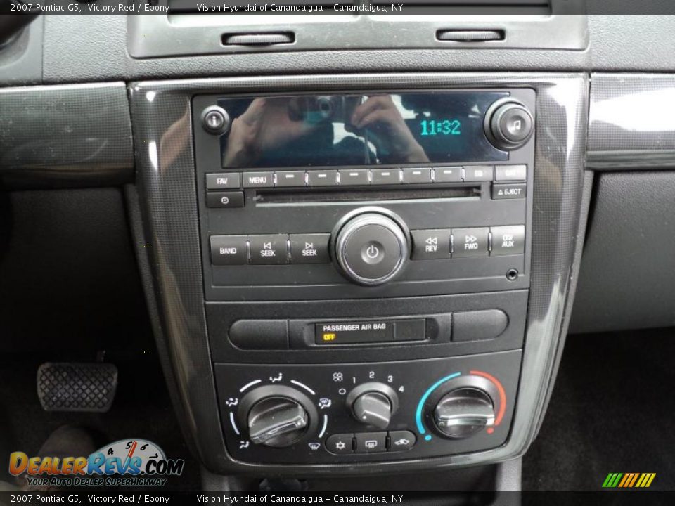 2007 Pontiac G5 Victory Red / Ebony Photo #32