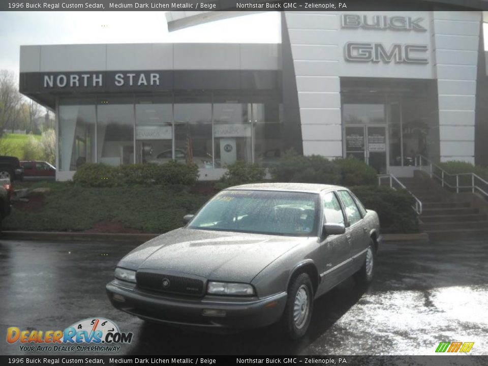 1996 Buick Regal Custom Sedan Medium Dark Lichen Metallic / Beige Photo #1