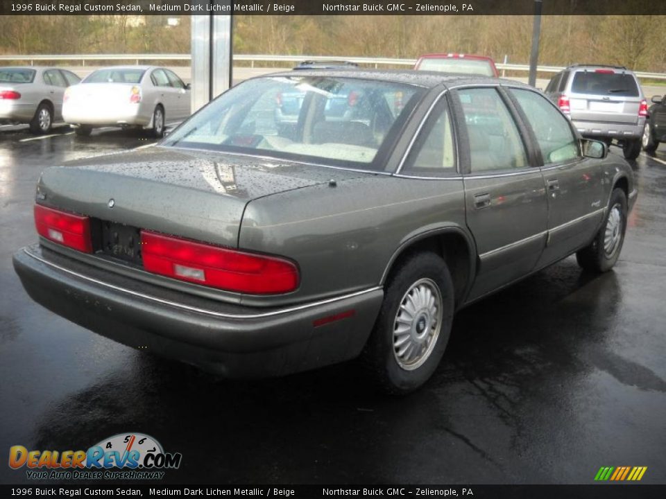 Medium Dark Lichen Metallic 1996 Buick Regal Custom Sedan Photo #4