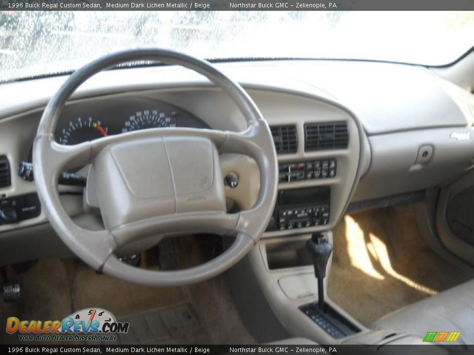 Dashboard of 1996 Buick Regal Custom Sedan Photo #15