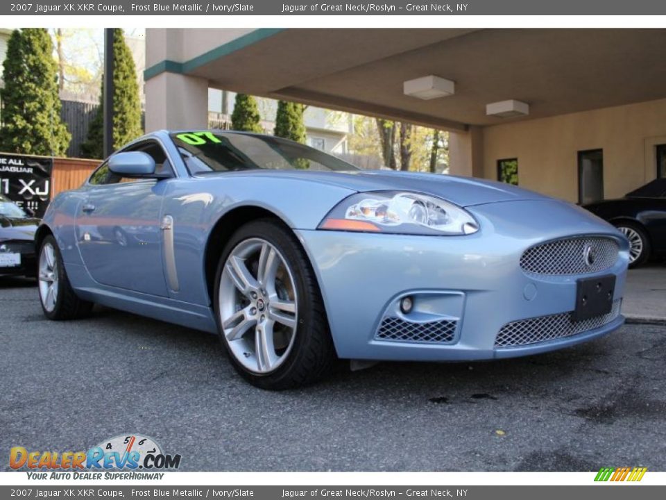 Front 3/4 View of 2007 Jaguar XK XKR Coupe Photo #8