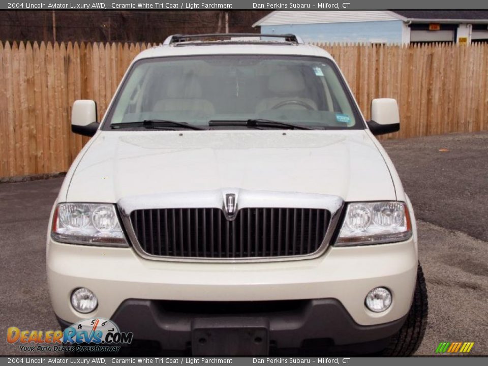 2004 Lincoln Aviator Luxury AWD Ceramic White Tri Coat / Light Parchment Photo #2