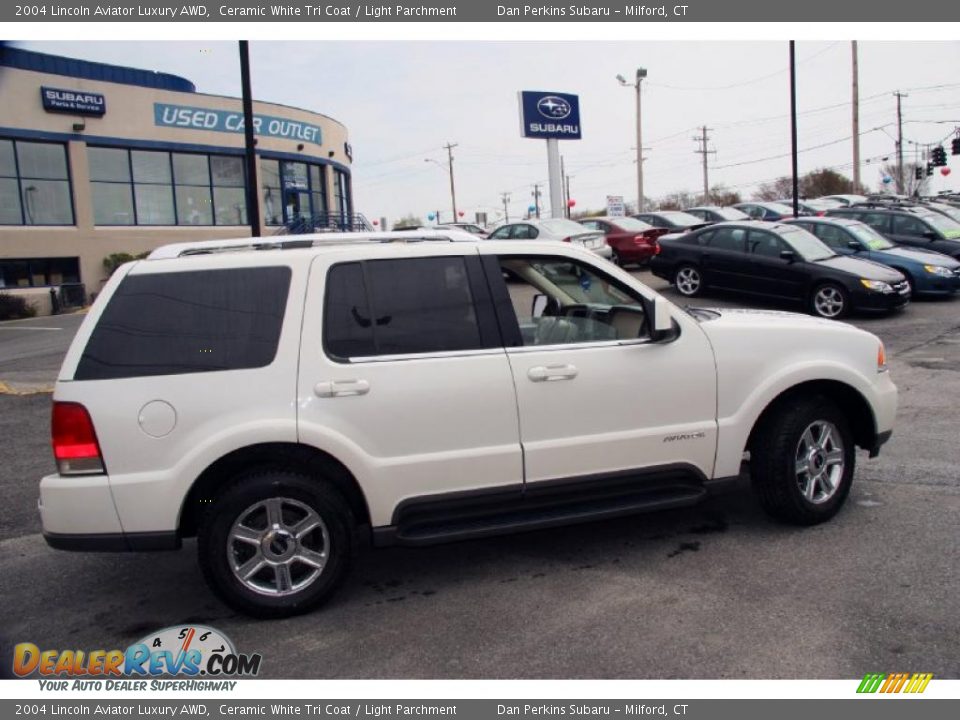 2004 Lincoln Aviator Luxury AWD Ceramic White Tri Coat / Light Parchment Photo #4