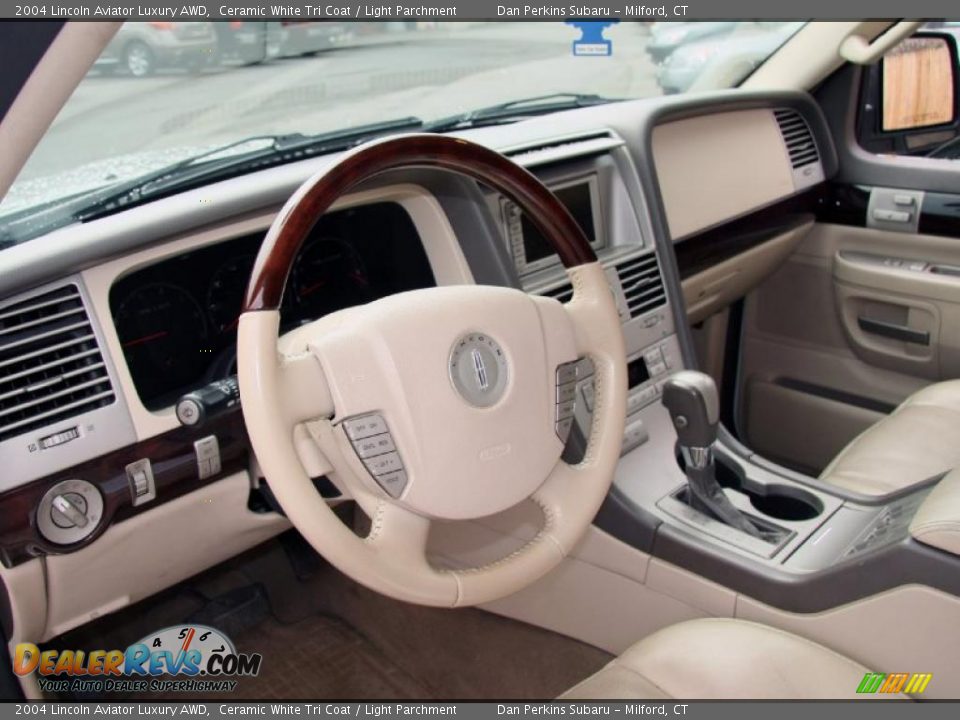 2004 Lincoln Aviator Luxury AWD Steering Wheel Photo #5