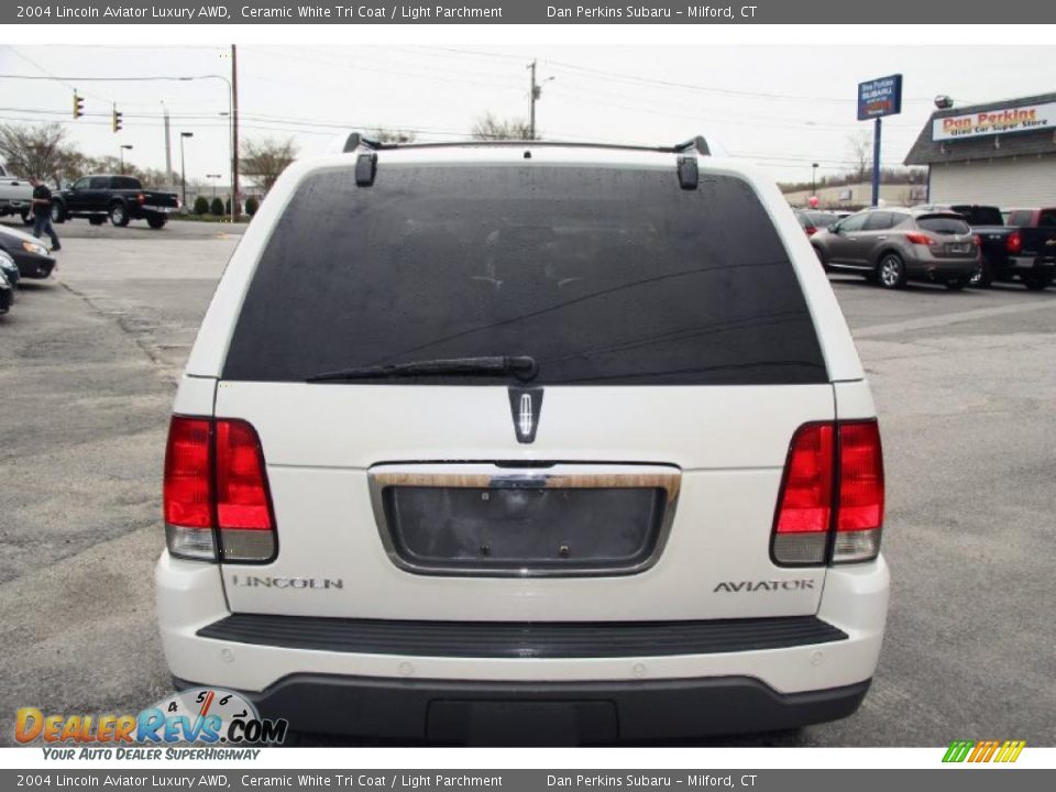 2004 Lincoln Aviator Luxury AWD Ceramic White Tri Coat / Light Parchment Photo #7