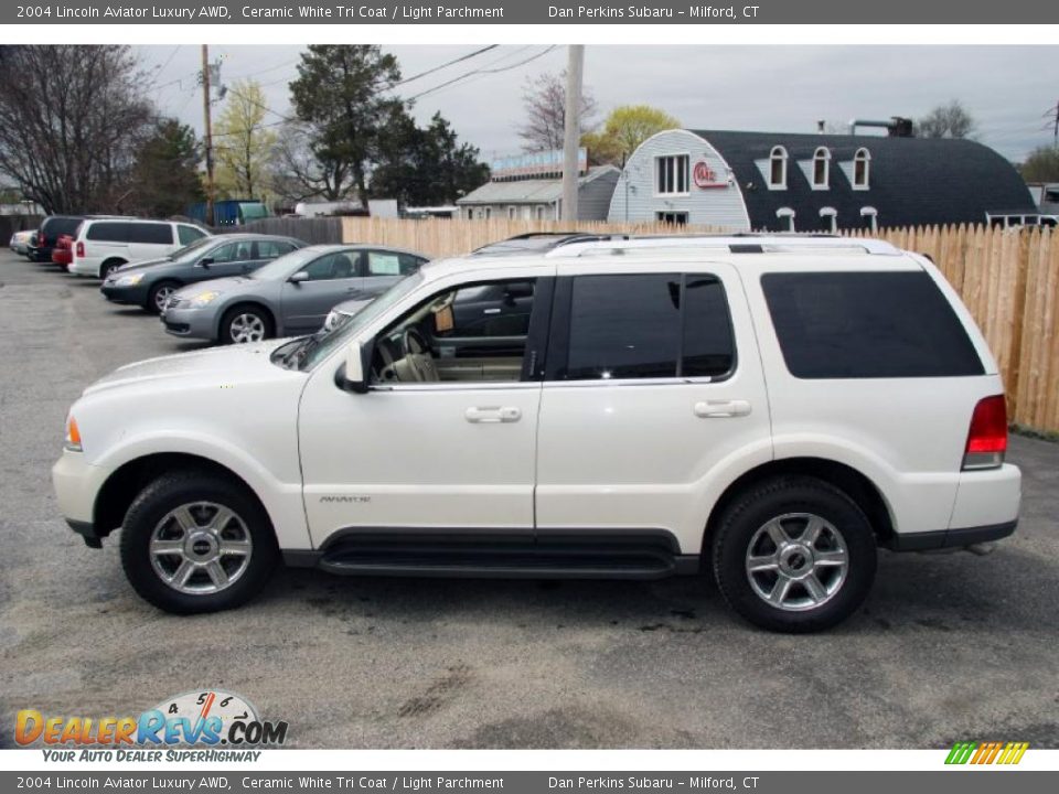 Ceramic White Tri Coat 2004 Lincoln Aviator Luxury AWD Photo #10