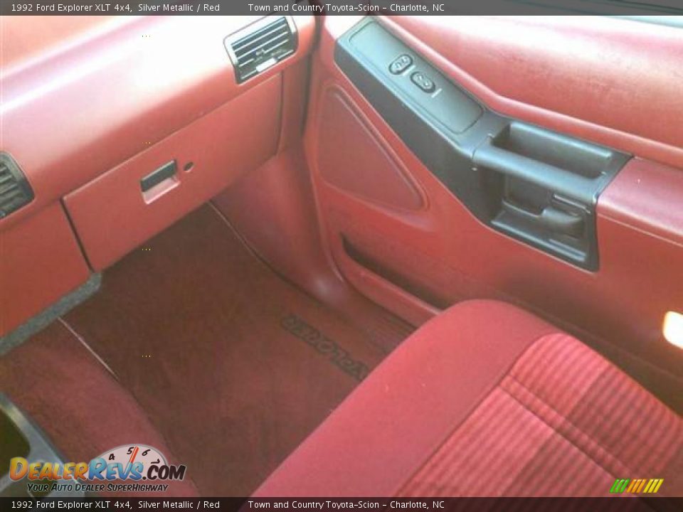 1992 Ford Explorer XLT 4x4 Silver Metallic / Red Photo #11