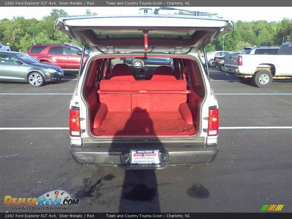 1992 Ford Explorer XLT 4x4 Trunk Photo #15