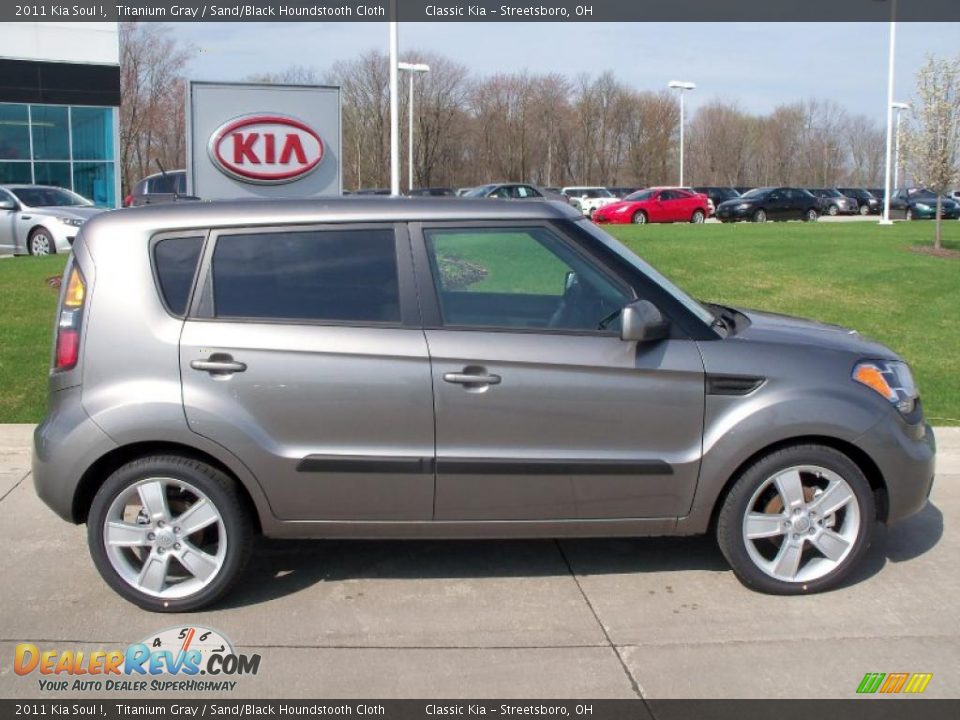 Titanium Gray 2011 Kia Soul ! Photo #2