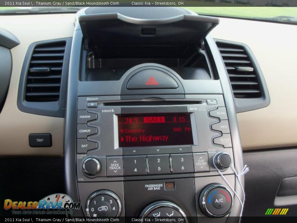 2011 Kia Soul ! Titanium Gray / Sand/Black Houndstooth Cloth Photo #30