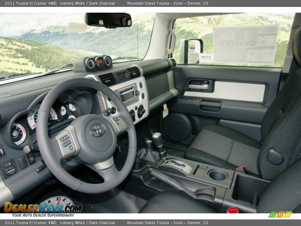 2011 Toyota FJ Cruiser 4WD Iceberg White / Dark Charcoal Photo #4