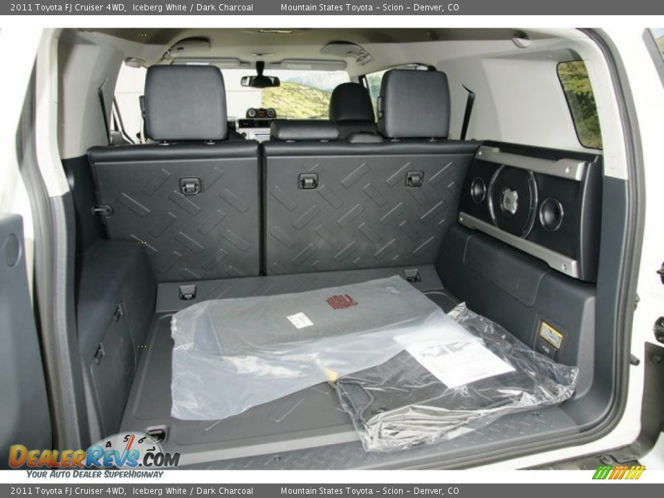 2011 Toyota FJ Cruiser 4WD Iceberg White / Dark Charcoal Photo #7