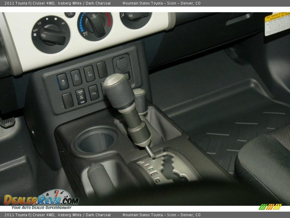 2011 Toyota FJ Cruiser 4WD Iceberg White / Dark Charcoal Photo #12