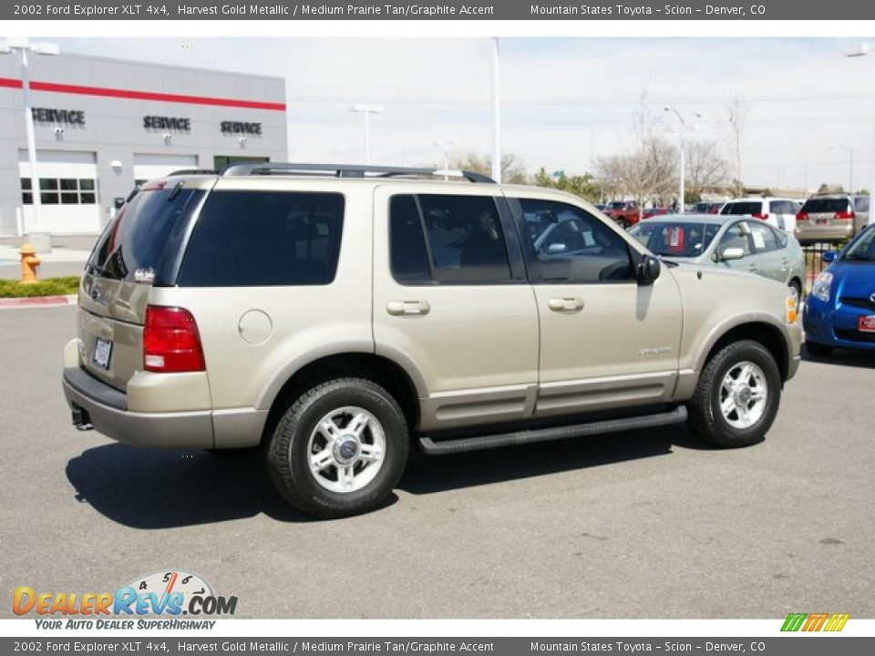 2002 Ford Explorer XLT 4x4 Harvest Gold Metallic / Medium Prairie Tan/Graphite Accent Photo #2
