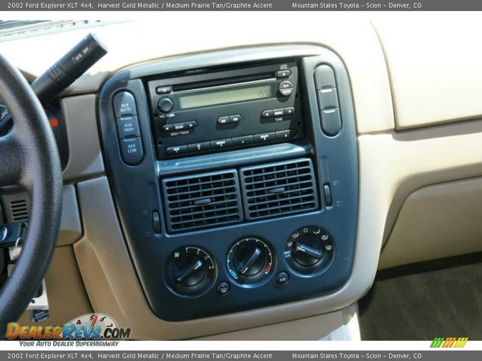 2002 Ford Explorer XLT 4x4 Harvest Gold Metallic / Medium Prairie Tan/Graphite Accent Photo #24