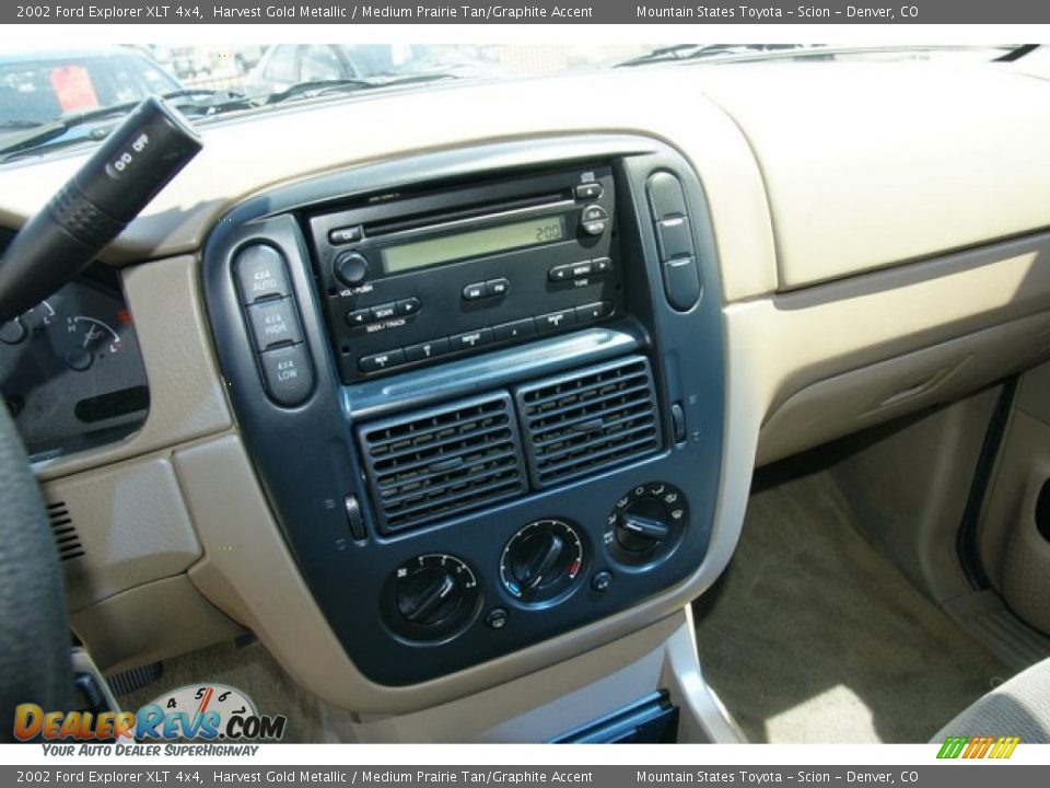 2002 Ford Explorer XLT 4x4 Harvest Gold Metallic / Medium Prairie Tan/Graphite Accent Photo #27