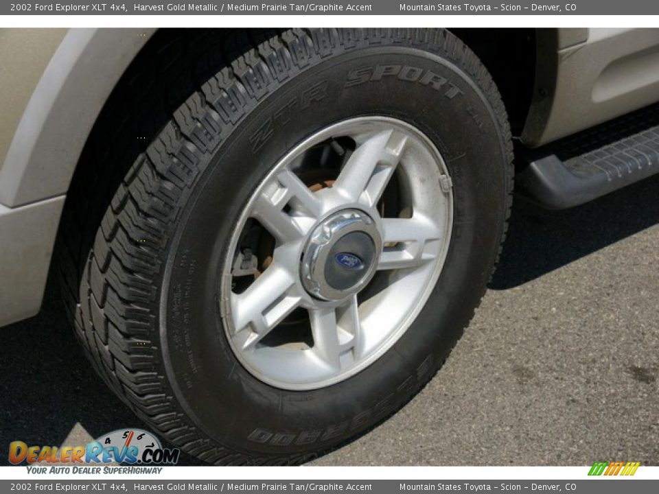 2002 Ford Explorer XLT 4x4 Harvest Gold Metallic / Medium Prairie Tan/Graphite Accent Photo #33