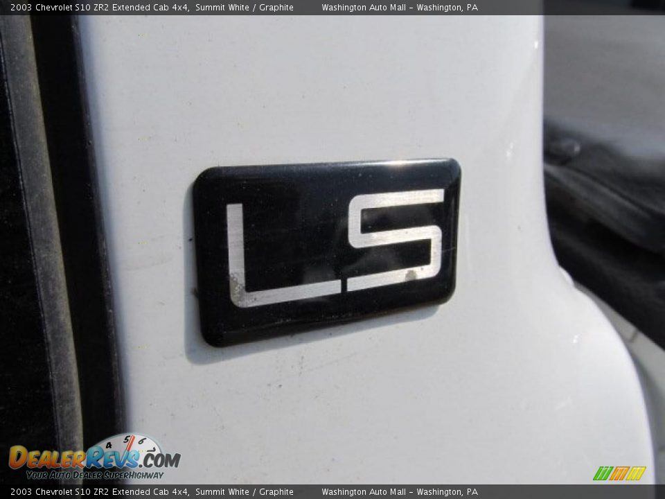 2003 Chevrolet S10 ZR2 Extended Cab 4x4 Logo Photo #11
