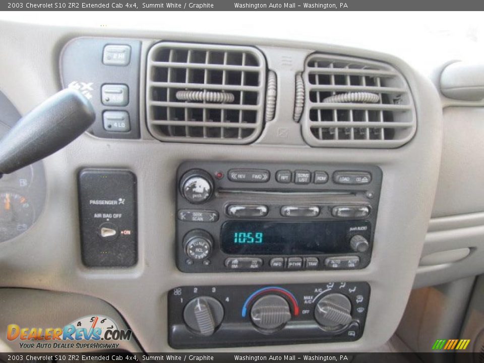 2003 Chevrolet S10 ZR2 Extended Cab 4x4 Summit White / Graphite Photo #15