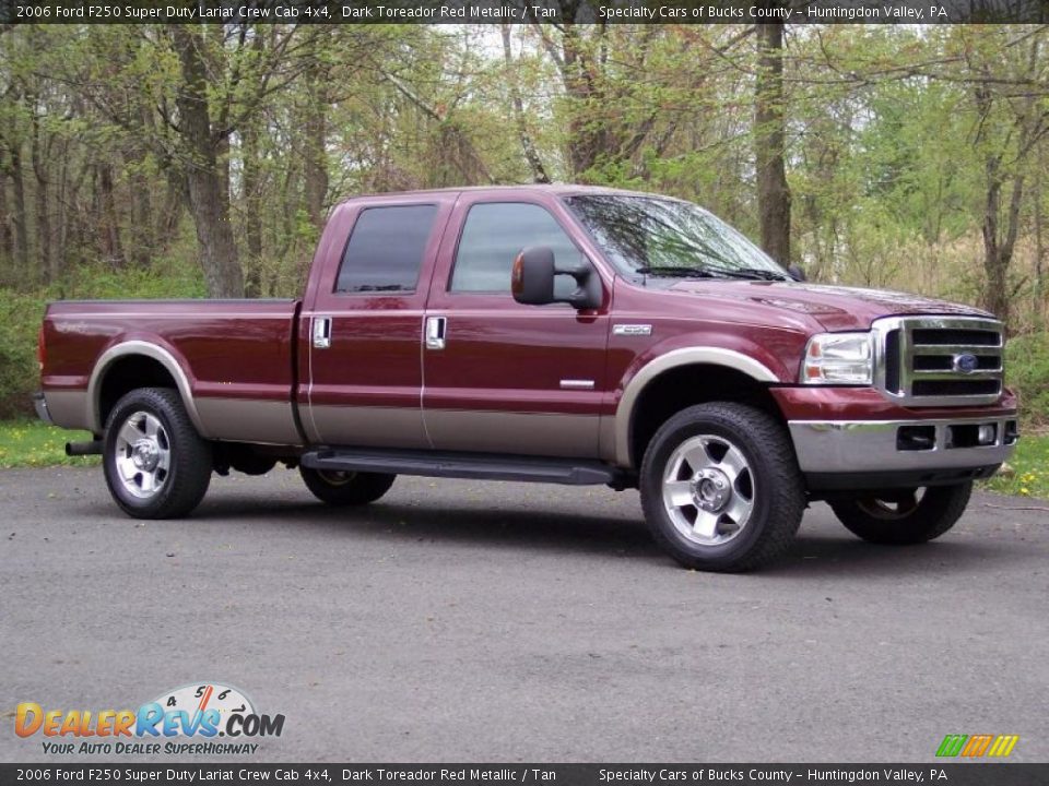 2006 Ford F250 Super Duty Lariat Crew Cab 4x4 Dark Toreador Red Metallic / Tan Photo #11