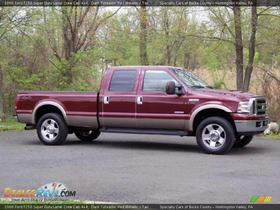 2006 Ford F250 Super Duty Lariat Crew Cab 4x4 Dark Toreador Red Metallic / Tan Photo #12