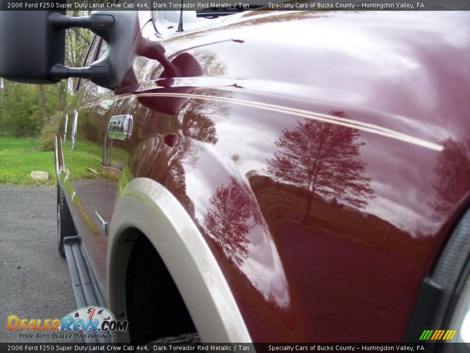 2006 Ford F250 Super Duty Lariat Crew Cab 4x4 Dark Toreador Red Metallic / Tan Photo #22