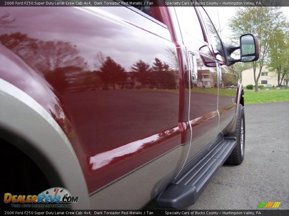 2006 Ford F250 Super Duty Lariat Crew Cab 4x4 Dark Toreador Red Metallic / Tan Photo #26