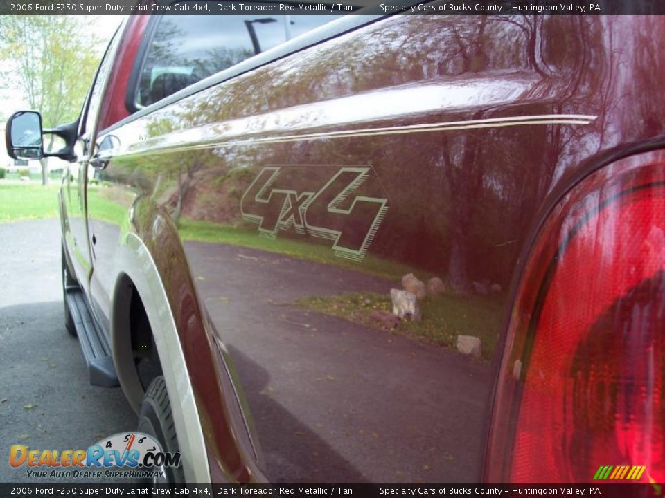 2006 Ford F250 Super Duty Lariat Crew Cab 4x4 Dark Toreador Red Metallic / Tan Photo #28