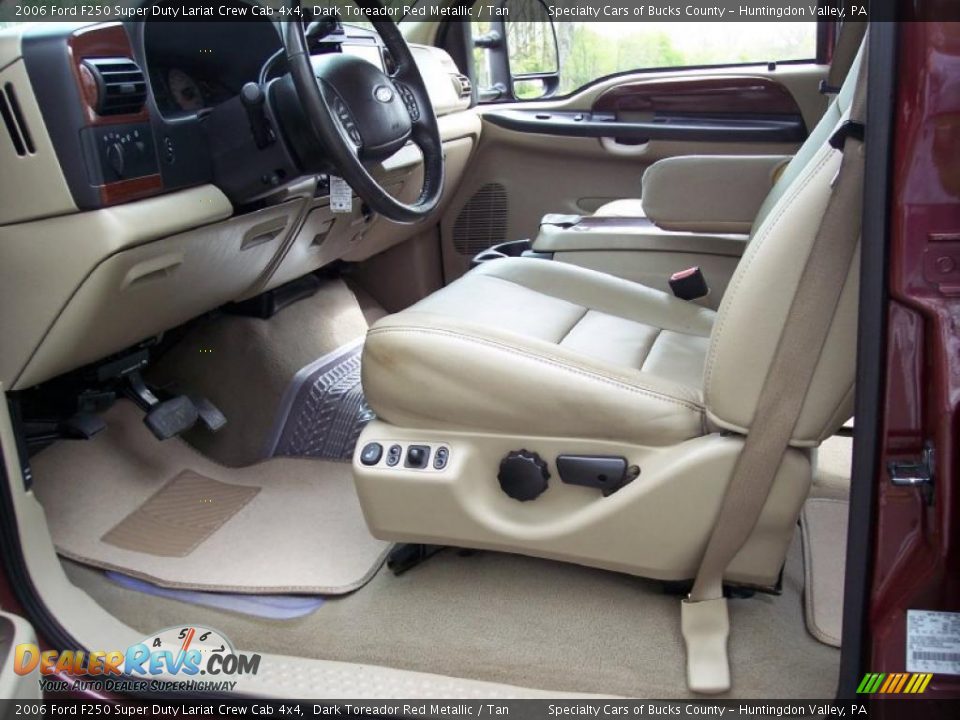 Tan Interior - 2006 Ford F250 Super Duty Lariat Crew Cab 4x4 Photo #31