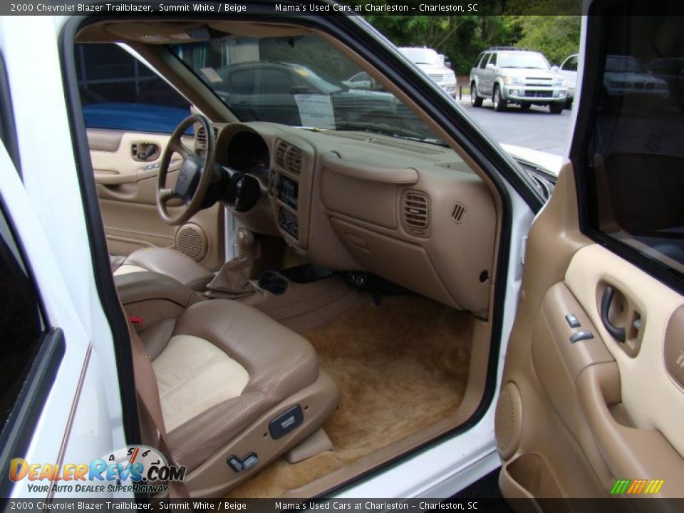 2000 Chevrolet Blazer Trailblazer Summit White / Beige Photo #16
