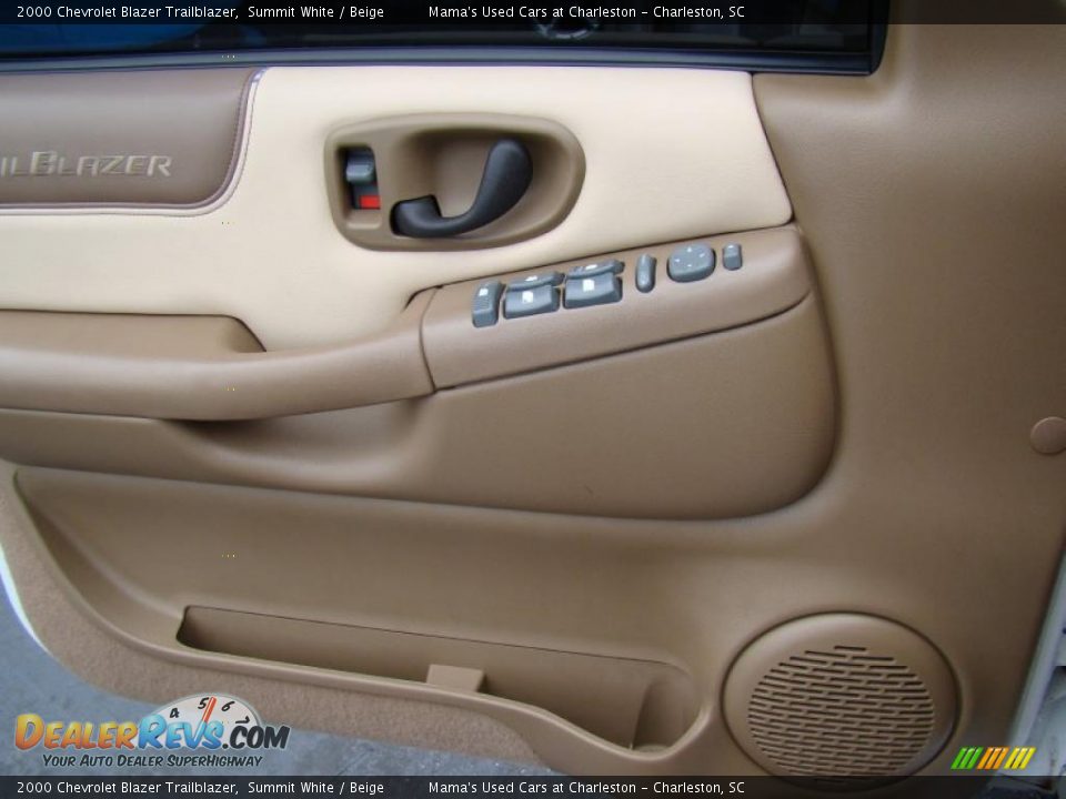 2000 Chevrolet Blazer Trailblazer Summit White / Beige Photo #22