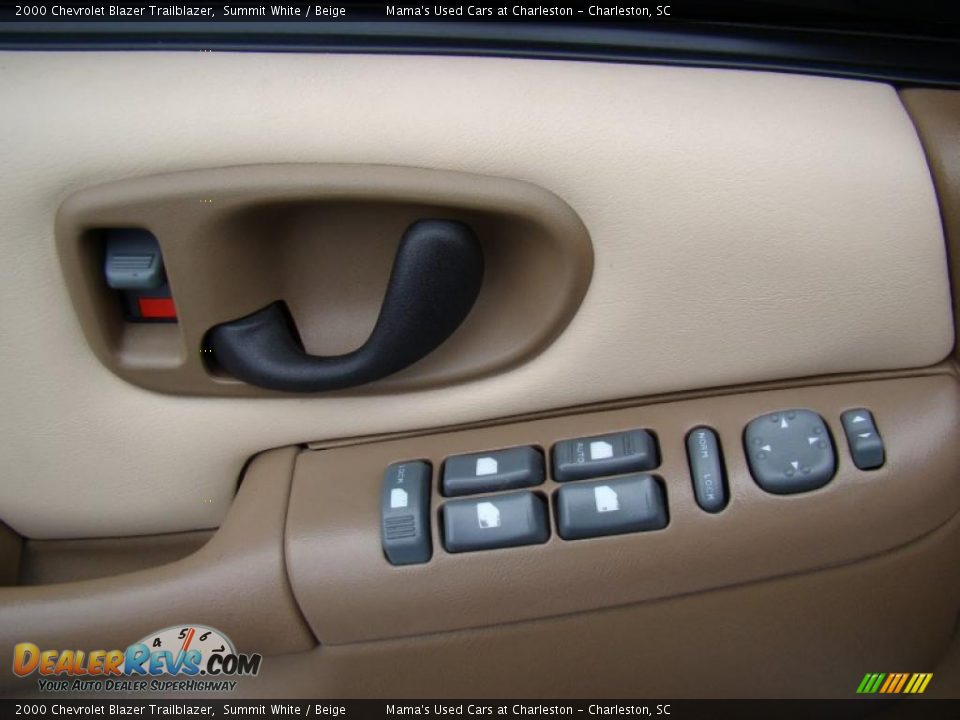 2000 Chevrolet Blazer Trailblazer Summit White / Beige Photo #23