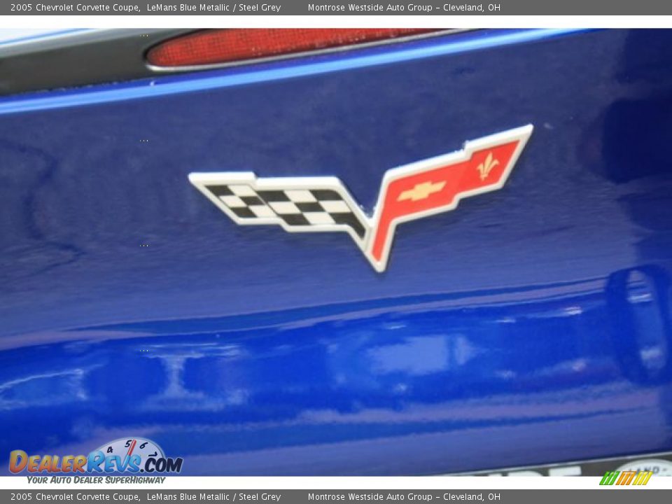 2005 Chevrolet Corvette Coupe Logo Photo #27