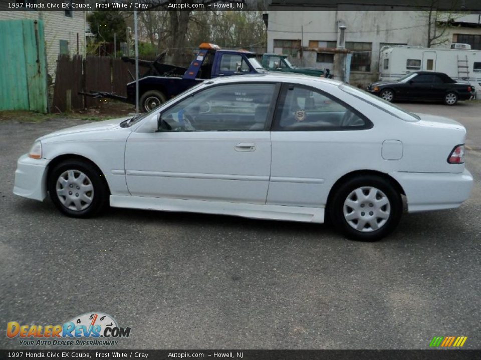 1997 Honda Civic EX Coupe Frost White / Gray Photo #7 | DealerRevs.com