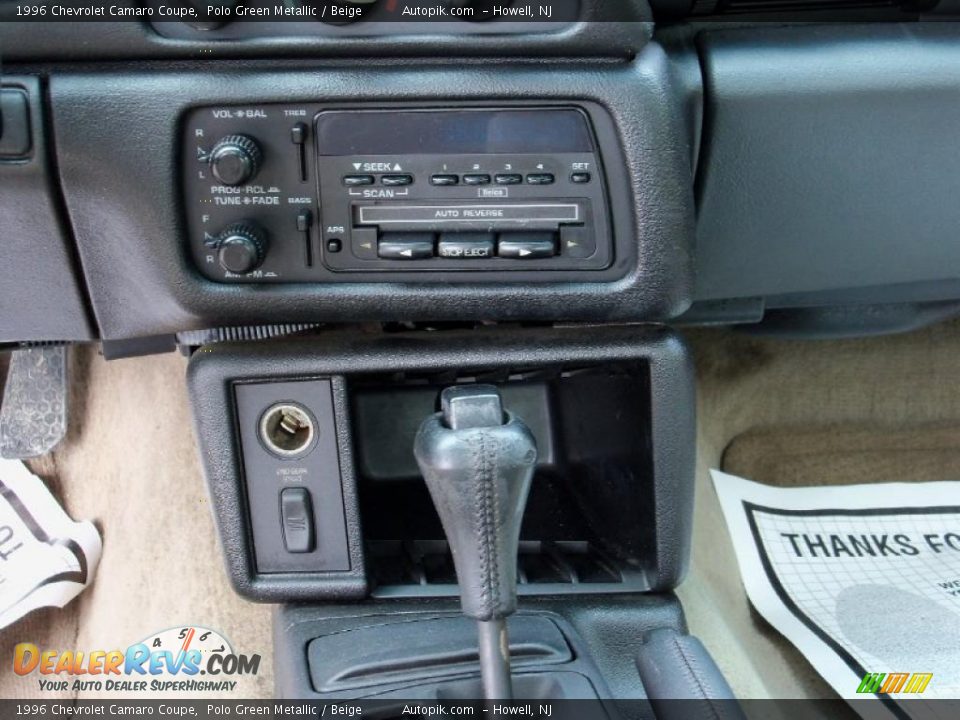 Controls of 1996 Chevrolet Camaro Coupe Photo #12