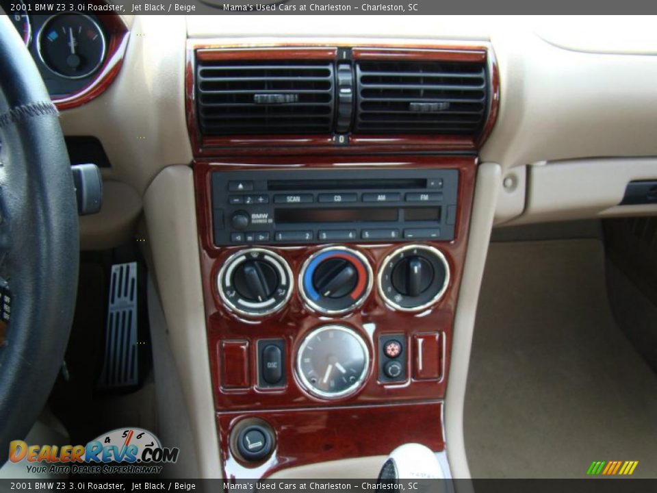 Controls of 2001 BMW Z3 3.0i Roadster Photo #16