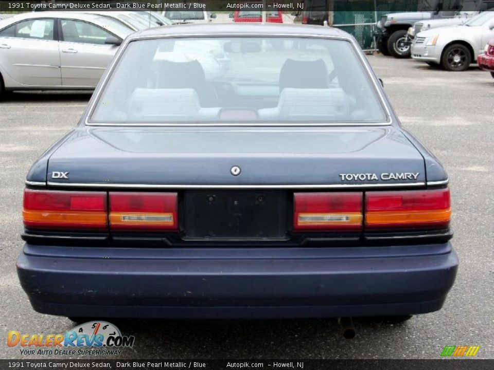 1991 Toyota Camry Deluxe Sedan Dark Blue Pearl Metallic / Blue Photo #4