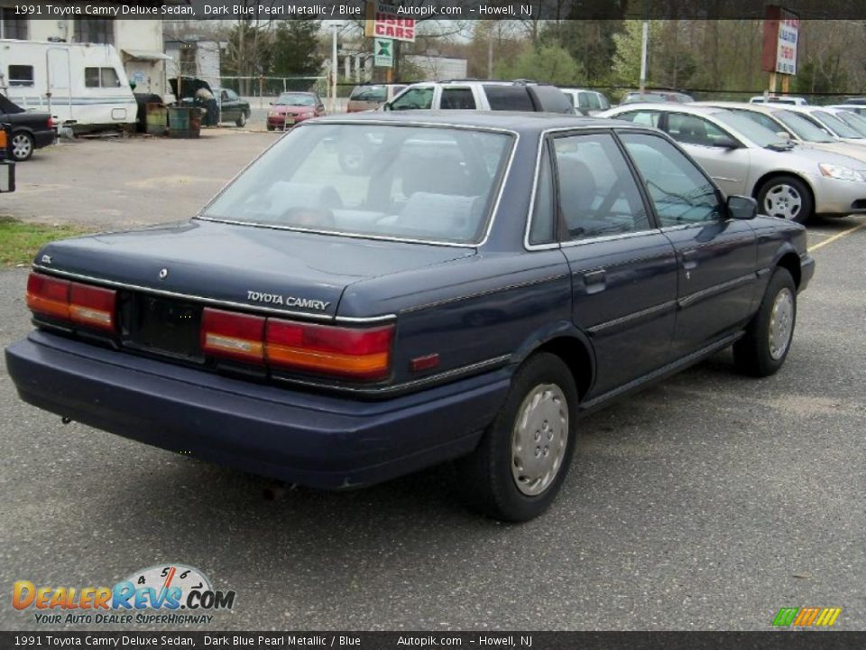 1991 Toyota Camry Deluxe Sedan Dark Blue Pearl Metallic / Blue Photo #5