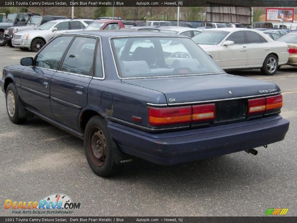 1991 Toyota Camry Deluxe Sedan Dark Blue Pearl Metallic / Blue Photo #6